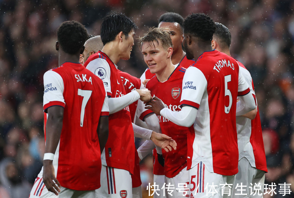 英超中资队|3-0！阿森纳逼近前4，门将激情滑跪，英超中资队绝望：29年0胜