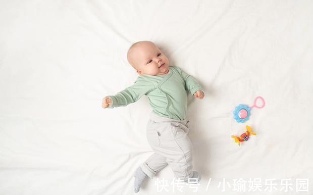 婴幼儿|孩子睡醒后若有这3种表现,说明大脑发育很好,占一条也很好