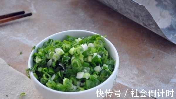 解馋|入秋后，遇到此菜别手软，维C是苹果的7倍，隔三差五吃一点特解馋