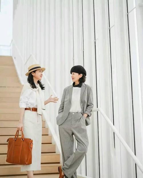 50岁后该如何定位穿搭?三木妈妈精致而有女人味的搭配成了教科书