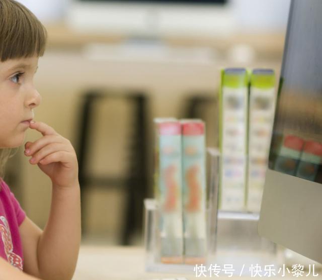 女儿|妈妈半夜起床,发现15岁女儿偷看色情片,隔天的做法让人称赞