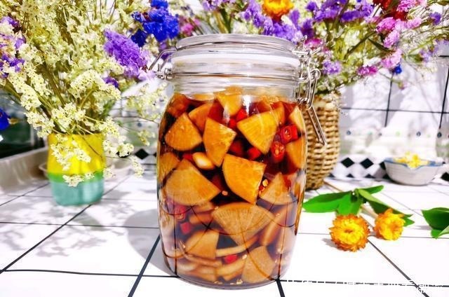 腌萝卜只知道放盐老厨师用了40年的秘方,简单又好吃,贼香