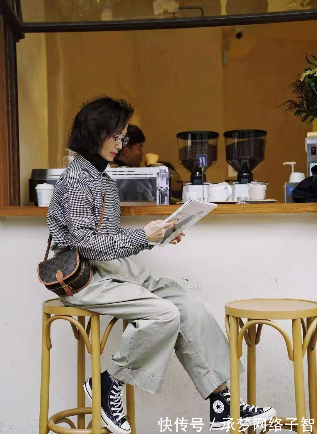 服装|看完中外两位“大龄奶奶”穿搭，才明白什么叫“美人在骨不在皮”