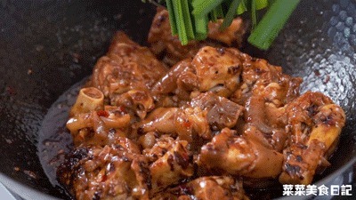 秒杀餐馆！这菜下饭又解馋，哪还用出去排队吃