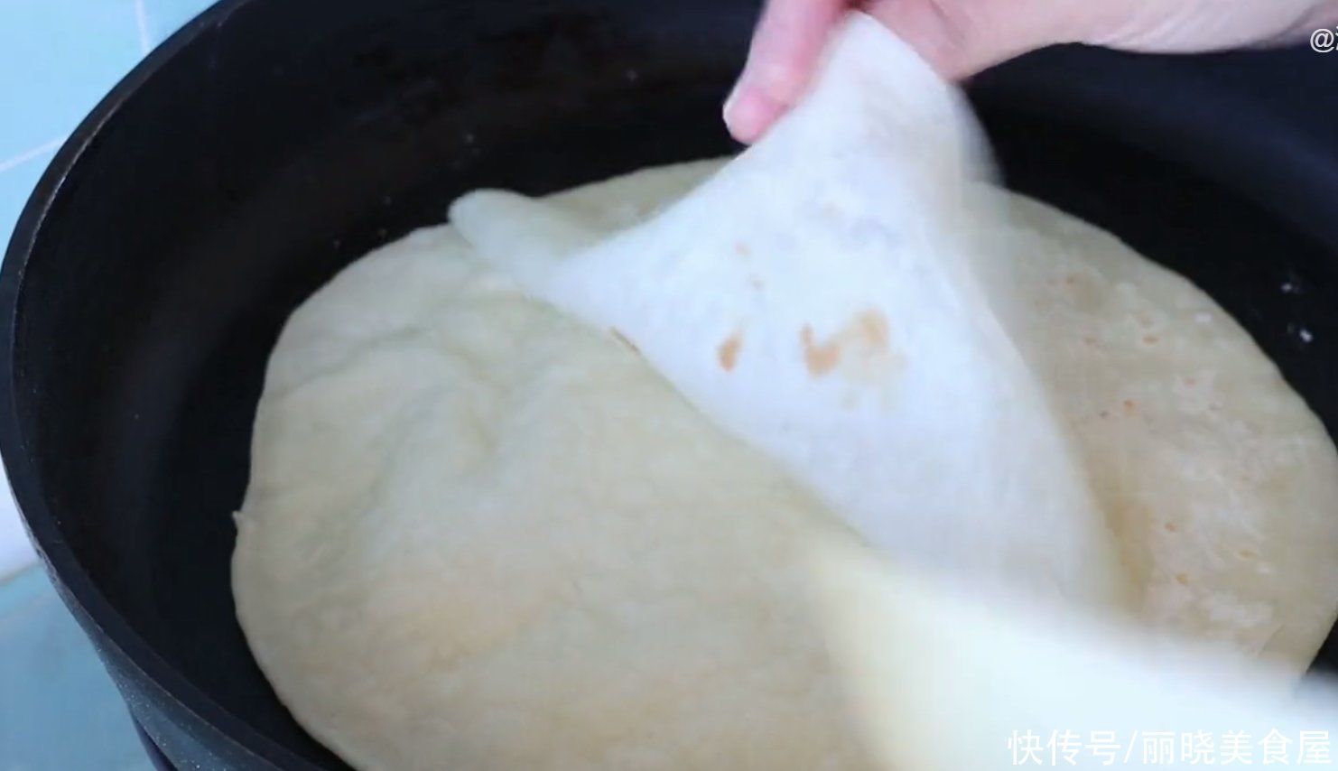 学会这个和面配方：做出家常饼，口袋饼，春饼，个个柔软好吃