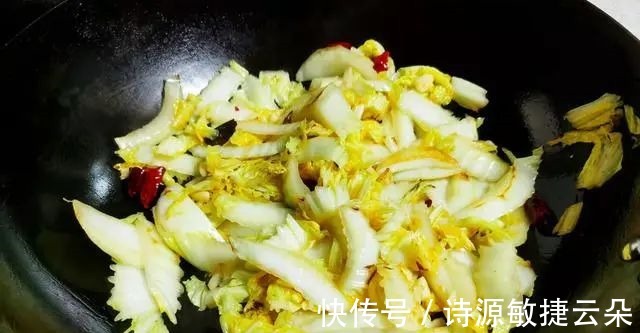 一锅|冬季,这两样食材一起炖,补脾益胃,提高免疫力,炖一锅滋补解馋!
