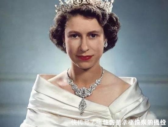 新婚礼物|英女王的珠宝有些不吉利?原材料取自坟墓,由2000颗钻石珍珠组成