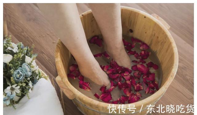 热水泡脚|每天用热水泡脚,到底是养生还是“减寿”?听听医生是怎么说的