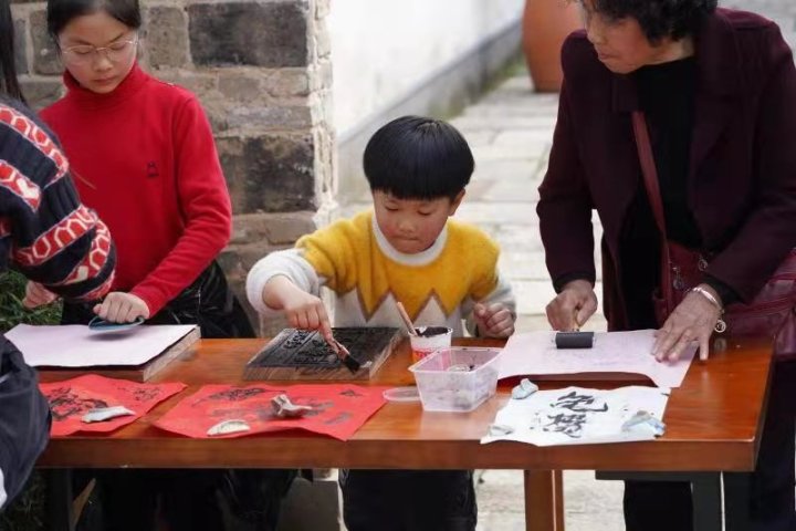 老年|来建德梅城闹新春 看得见年味记得住乡愁