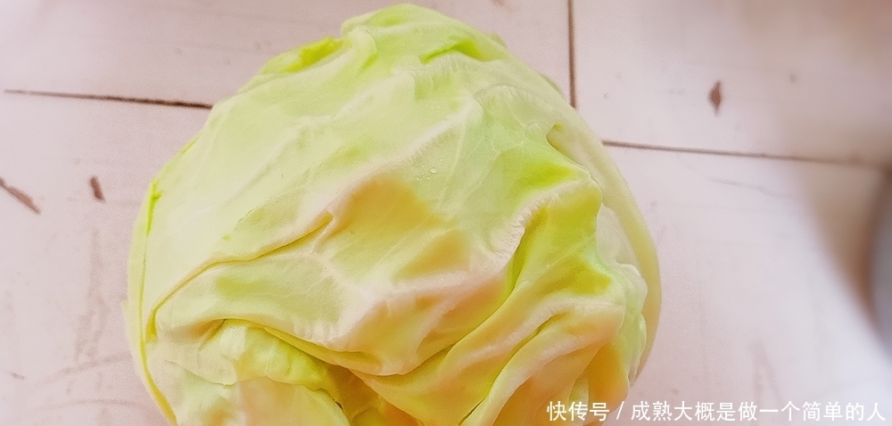 包菜这样简单做，口感爽脆！赶快试试吧！