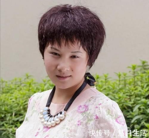 年纪|女人年纪大了是留长发好看还是短发好看?