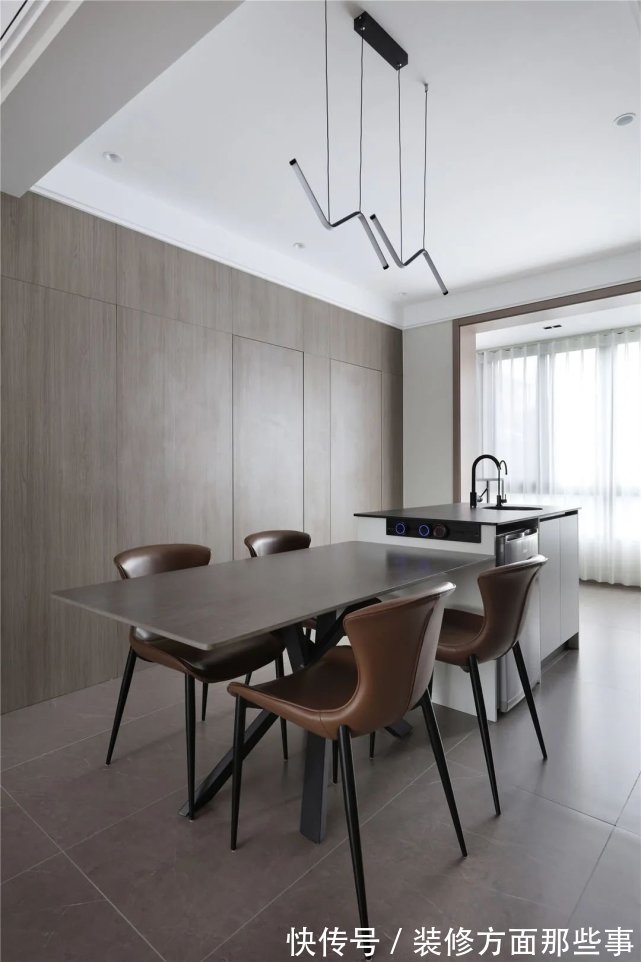 深色|155㎡简约风,承载着三代人的生活,不花哨让家务少一半