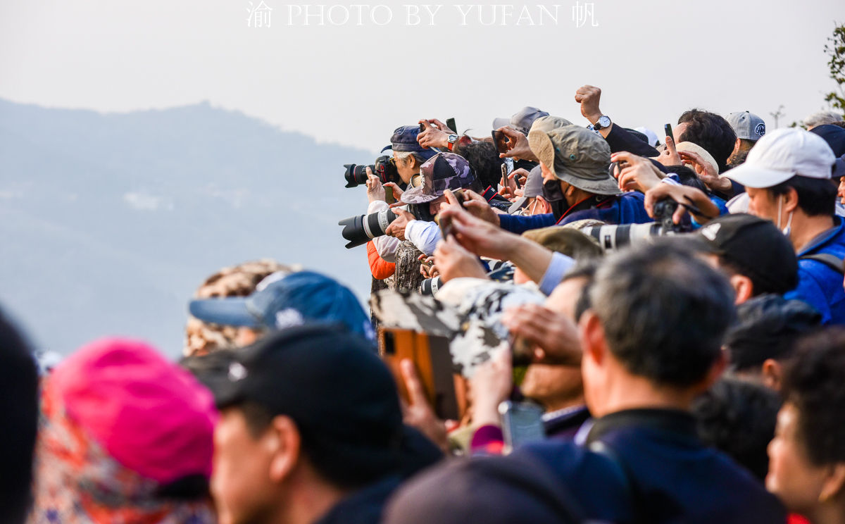 从建水开车到元阳看梯田夕阳，可惜却只看到人头、遗憾与安全隐患