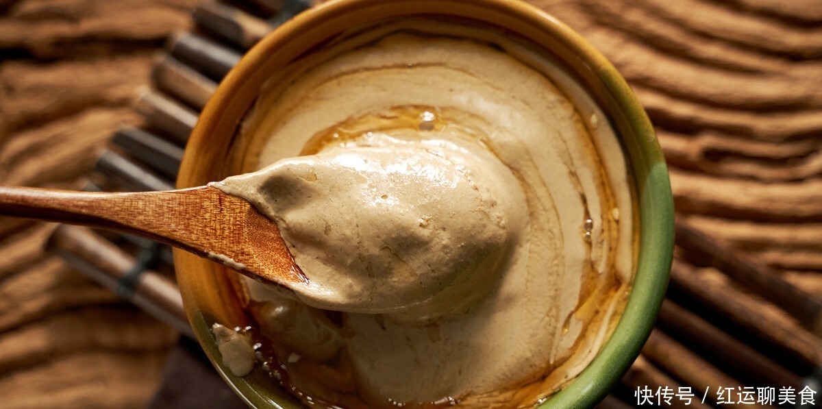 芝麻酱好吃要会调,究竟要用水还是用油,教你正确的方法