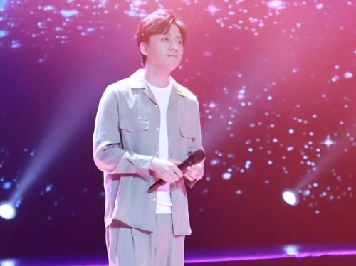 大叔|《好聲音》第四季總冠軍終于露面了，當年的大叔逆襲成了小鮮肉