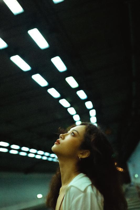 今晚,把一切交给陈婧霏的《今晚》