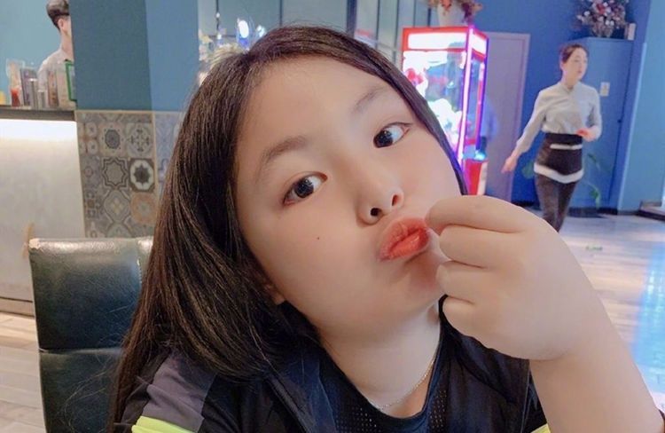 作品之中|王诗龄绘画作品获赞,不愧是李湘的女儿,绘画天赋不一般