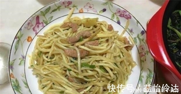 娘家大姐带外甥来家玩，我特意做了一桌菜招待，饭后外甥想留下来