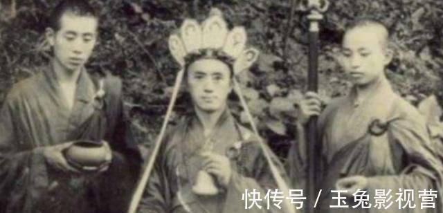 影视剧@海灯法师77岁高龄,二指禅倒立,专家质疑造假,徒弟无奈说出真相