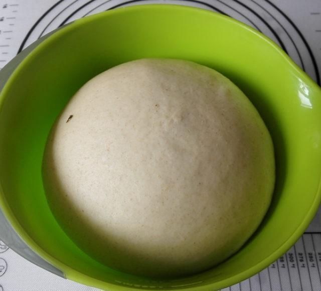 操作|一款操作简单的餐包,添加了白味噌和葱花,空口吃味道也是棒棒的