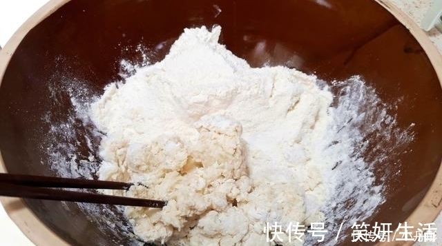 茄子|茄子我家最爱这样吃,不用蒸,不用炒,不凉拌,隔三差五不吃就馋