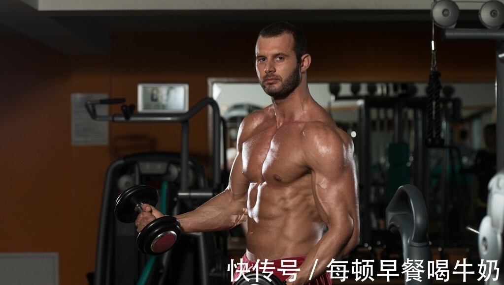 股四头肌|健身不可忽略练腿，5个动作刺激腿部肌肉，帮你提高下肢力量！