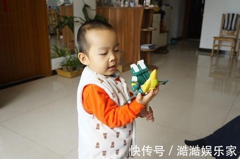 男孩|13岁男孩身高152,爸爸不当回事儿家里6套房,矮点丑点也没事