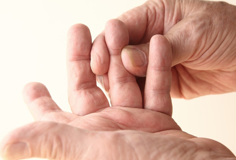 堵塞|血管堵不堵,看看手就知道,手上若有3种异常,或血管易堵塞