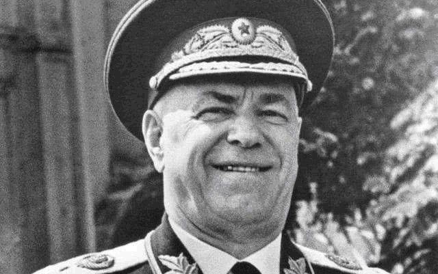 中国|美国人心中最厉害的8个将领，亚洲只有一人上榜，是中国的他