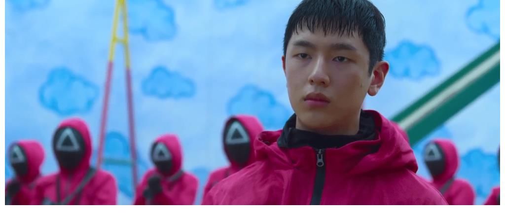 选手|《鱿鱼游戏》如果你是红衣人,被劫持后,怎样才能让自己活下来?