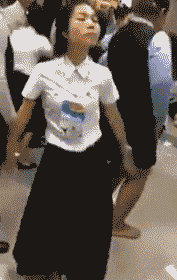 |搞笑GIF:姐忍了这么多年,到时候好好发泄一下了!