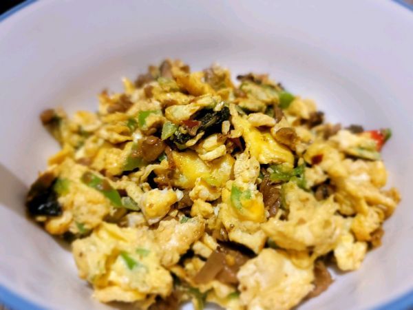 懒人快速搞定外婆菜炒鸡蛋