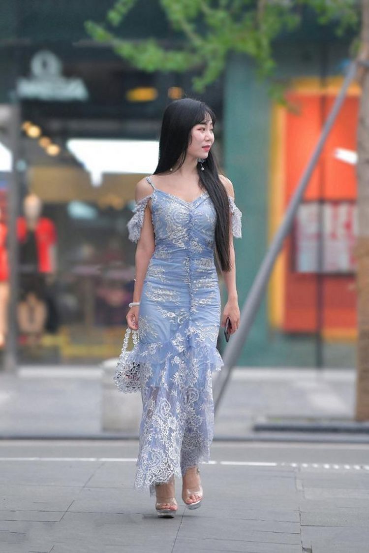景色|街拍: 景色很美,但是人更美