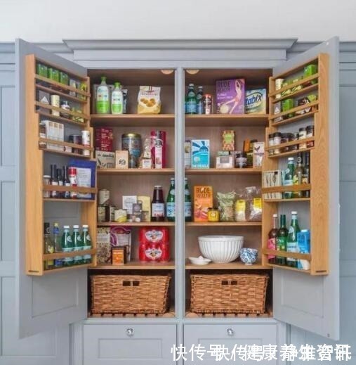 盘子|看过外国人的橱柜内部设计，你才会知道什么叫细节到令人发指！