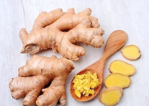 男人晨起堅持吃片“生姜”，一段時間后，3個好處可能悄悄來敲門