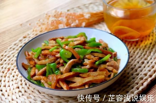 不粘锅|炒肉时加淀粉是大错!换成这2样,牢记3技巧,嫩滑入味,不粘锅