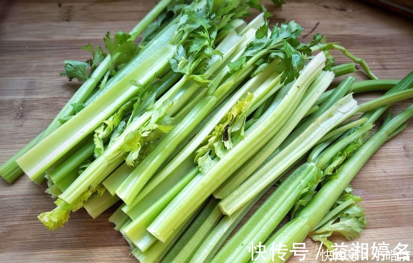 花椒粉|它是蔬菜更是药,1斤2块钱,用来包饺子,比韭菜香、比白菜营养
