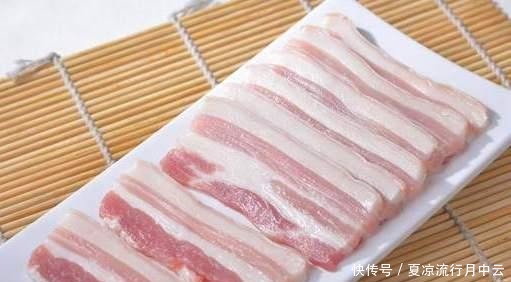 过年做粉蒸肉时,不要直接上锅蒸,掌握2个窍门,香嫩入味不油腻