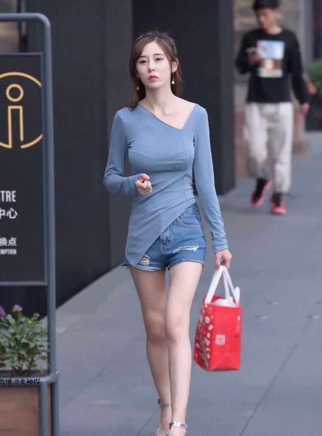 搭配|简易整洁的平时穿衣搭配,斜边长袖上衣短袖牛仔短裤