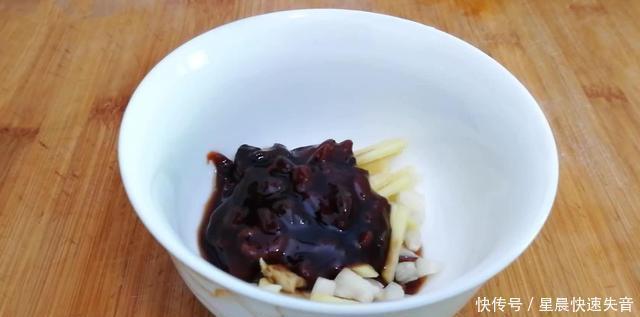 黄豆酱|8块钱的鸡胸肉，按这方法做，外酥里嫩，来客人就是一盘压轴菜