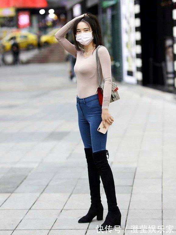 穿搭","m":"9495fb3244cbf36c441606fb9633712161290f46","nlabel":"stat_2890924627:zm.news.so.com:5paw5paw5L+K6b6Z,pageType_zmt,glevel_3","ntag":"tfashion;sfashion_时尚;kfashion_1:穿搭;kfashion_1:打底裤;cfashion_P:时尚:针织毛