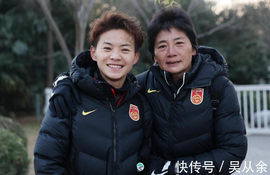 卫冕|0-2，0-0！卫冕冠军接连爆冷，惨遭弱旅推空门，中国女足争冠有戏