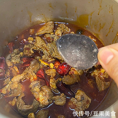 牛肉|这道年菜—重庆红烧牛肉，最适合宝宝吃