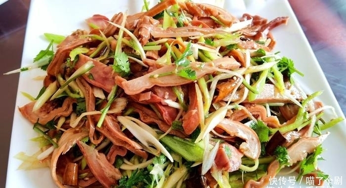 朋友圈|父亲过寿,5个闺女来祝寿,一桌饭菜在朋友圈火了,网友:真有福