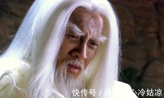 武林中!金庸笔下最厉害的武功秘籍,九阳九阴也自惭形秽,却被龙套得到