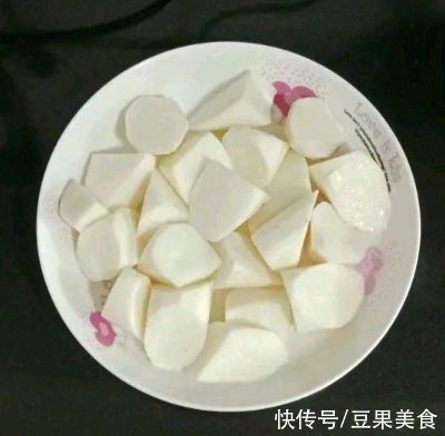 乌鸡|#我的养生日常-远离秋燥#乌鸡山药汤