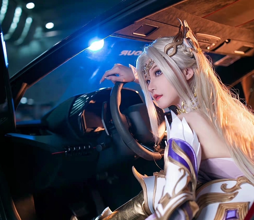 六翼天使|《斗罗大陆》千仞雪COS,车展上的千仞雪,可霸气也可软萌