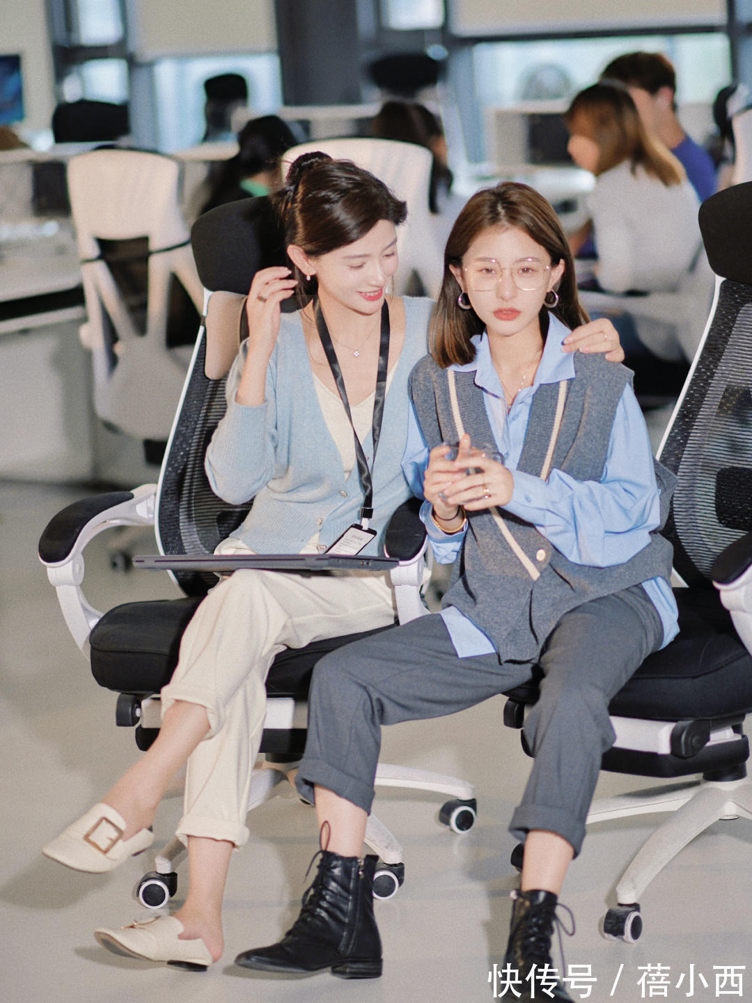 针织开衫|真正的时髦精,入秋第1件外套首选“针织衫”,百搭洋气又高级