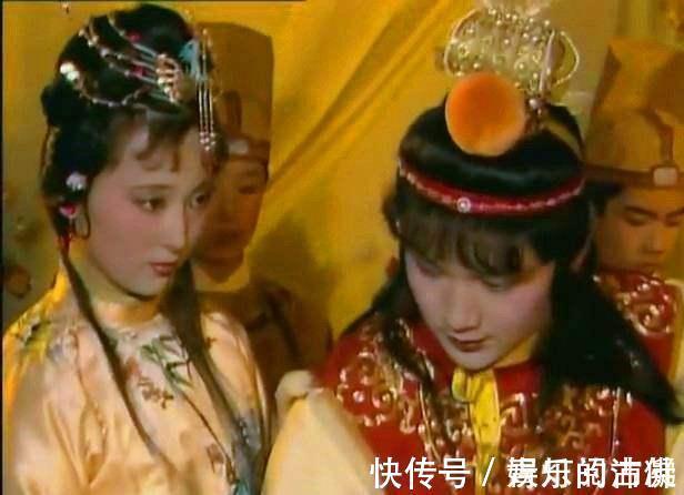 贾宝玉$红楼梦:元春不可能支持宝玉娶宝钗,端午赐礼的猫腻儿藏在礼单中