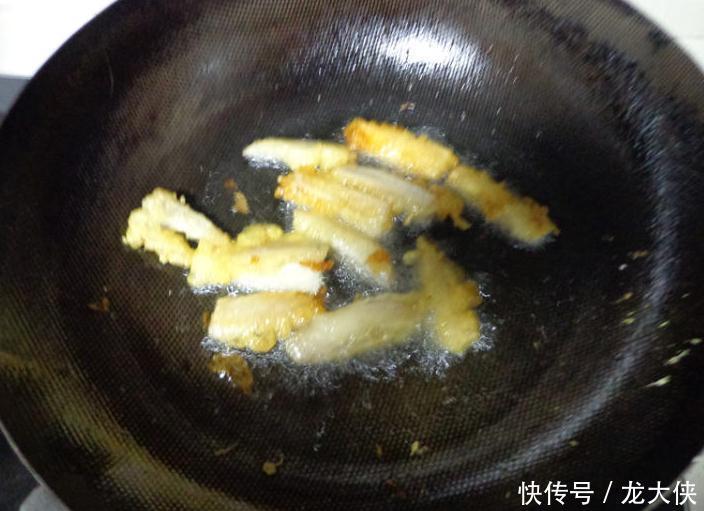 糖醋藕条|看似排骨胜似排骨,酸甜爽口,香脆诱人,让你食欲倍增,3碗不够